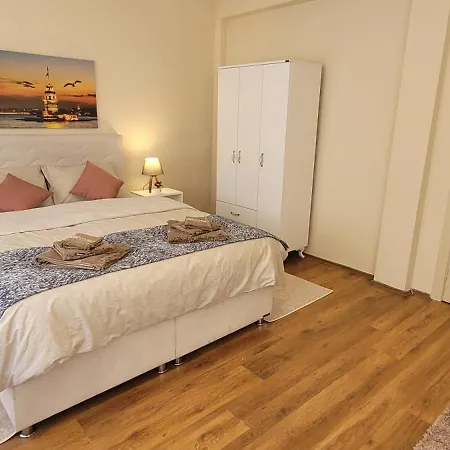 Comfy Flat For 6 People-10 Min Walk To Taksim Square- 3 Bedrooms Apartment